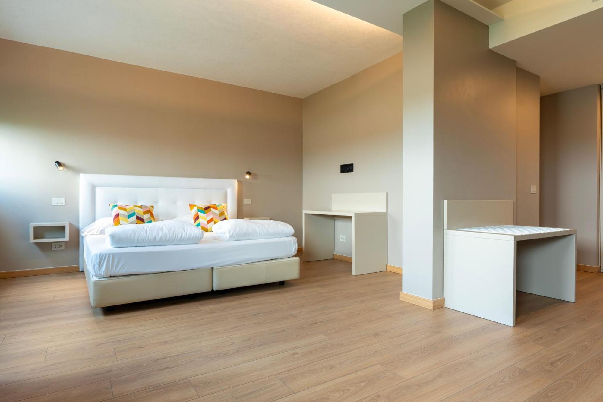 Hotel Saccardi&Spa - Adults Only Caselle Di Sommacampagna Esterno foto