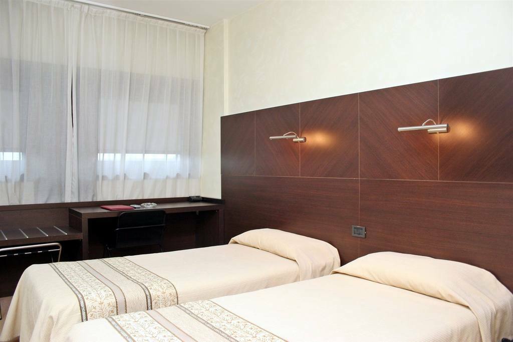 Hotel Saccardi&Spa - Adults Only Caselle Di Sommacampagna Esterno foto
