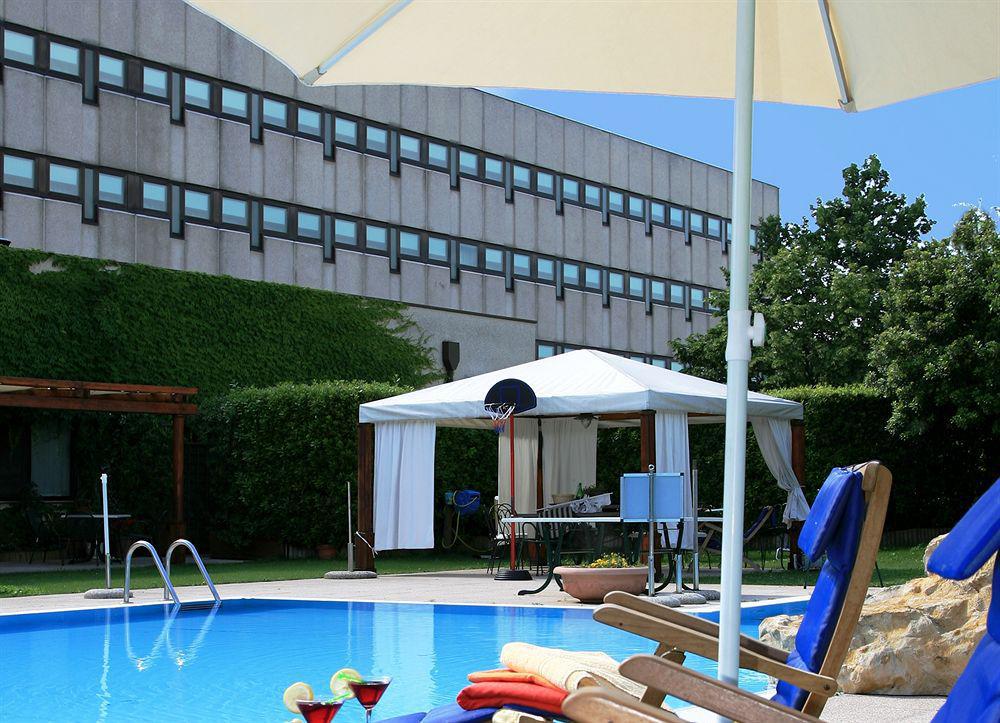 Hotel Saccardi&Spa - Adults Only Caselle Di Sommacampagna Esterno foto